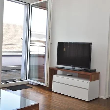 Stylish 1br Near And Opera - Flower 52 Апартаменты *