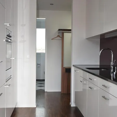 Stylish 1br Near And Opera - Flower 52