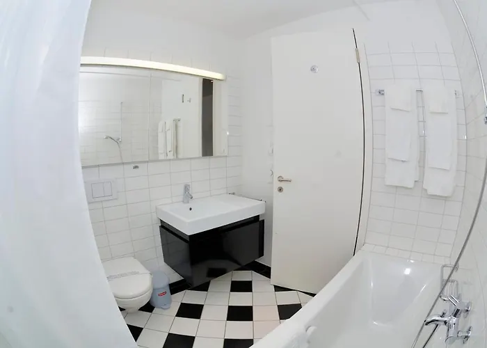 Stylish 1br Near And Opera - Flower 52 דירה *
